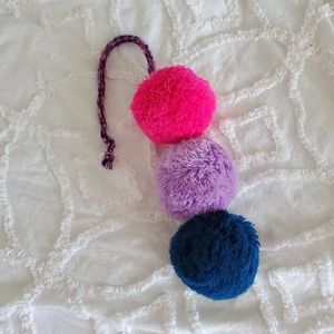 Nena and Co triple pom